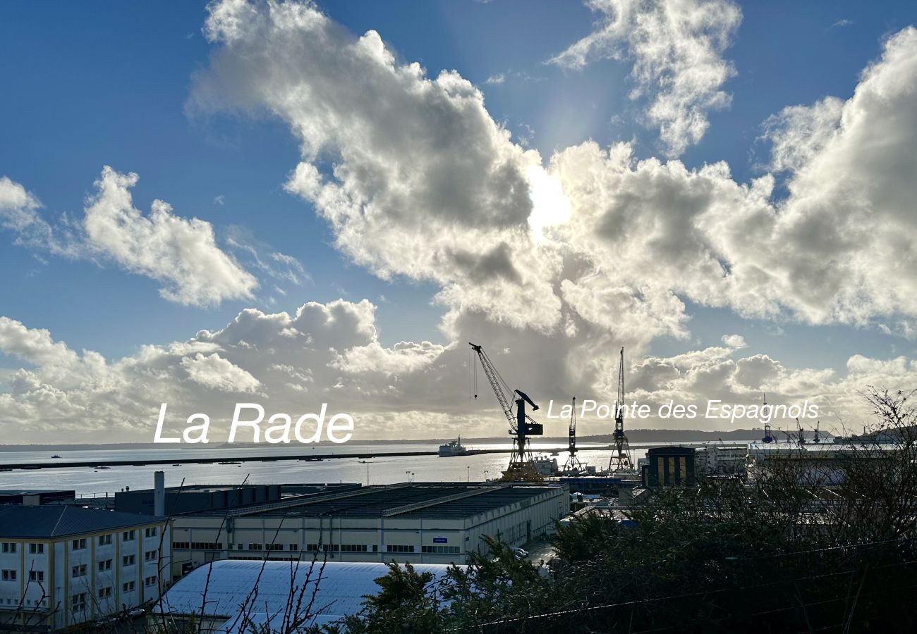 Appartement à Brest - *Le Penfeld* Jolie vue et balcon pour ce cosy T2