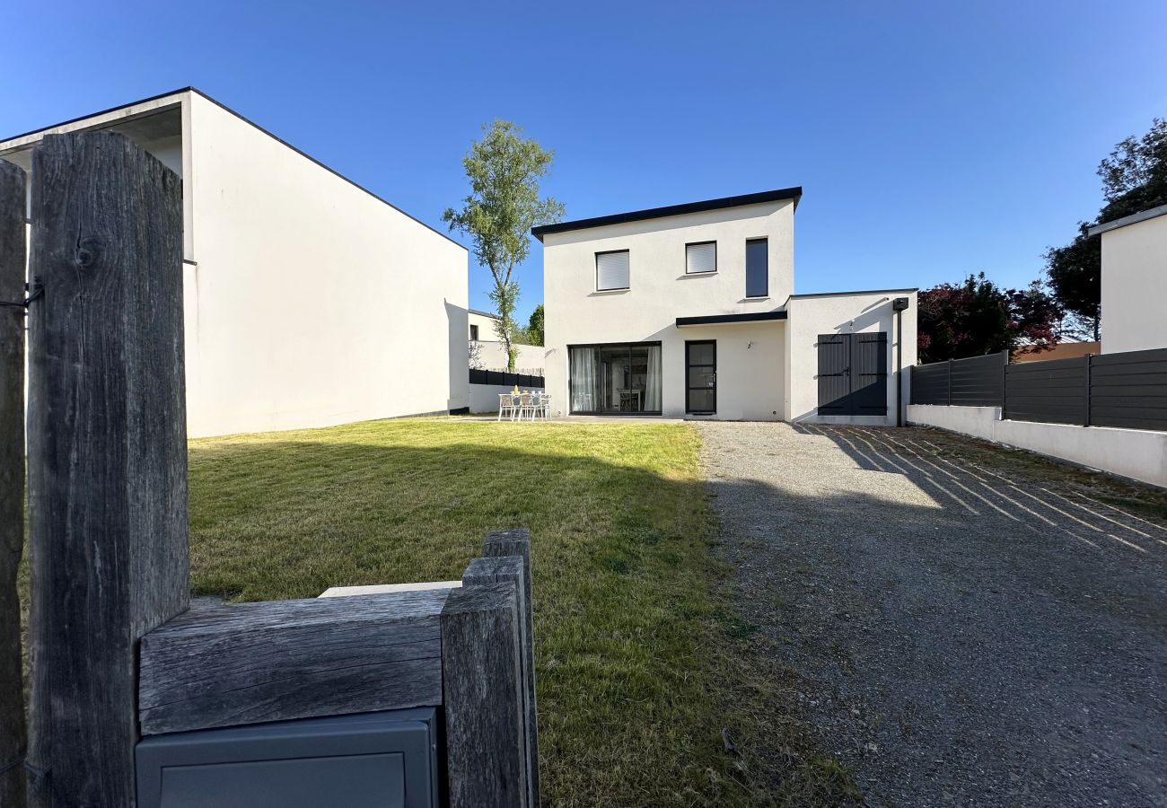 Résidence à Bohars - Jolie maison neuve, 2 chambres, terrasse et jardin