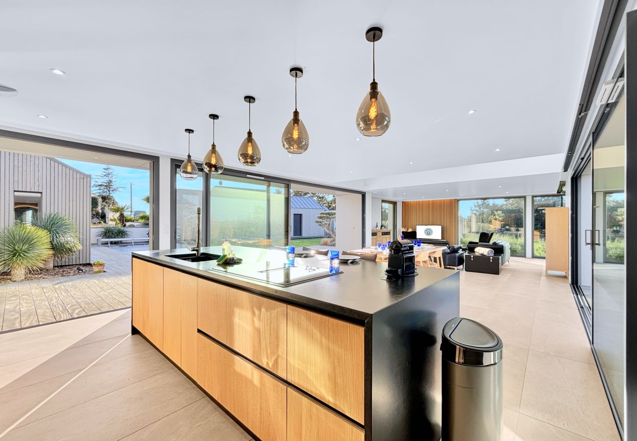 Villa à Plouarzel - Villa d’architecte, piscine, 8 pers *Villa Ar Mor*