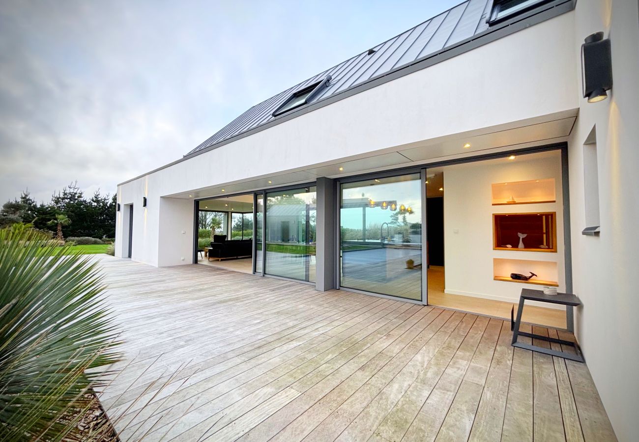 Villa à Plouarzel - Villa d’architecte, piscine, 8 pers *Villa Ar Mor*