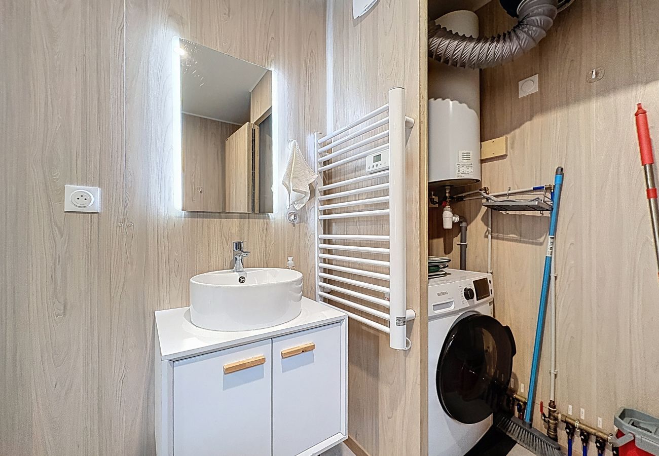 Maison à Loperhet - Maisonnette en bois  *Typerhet*