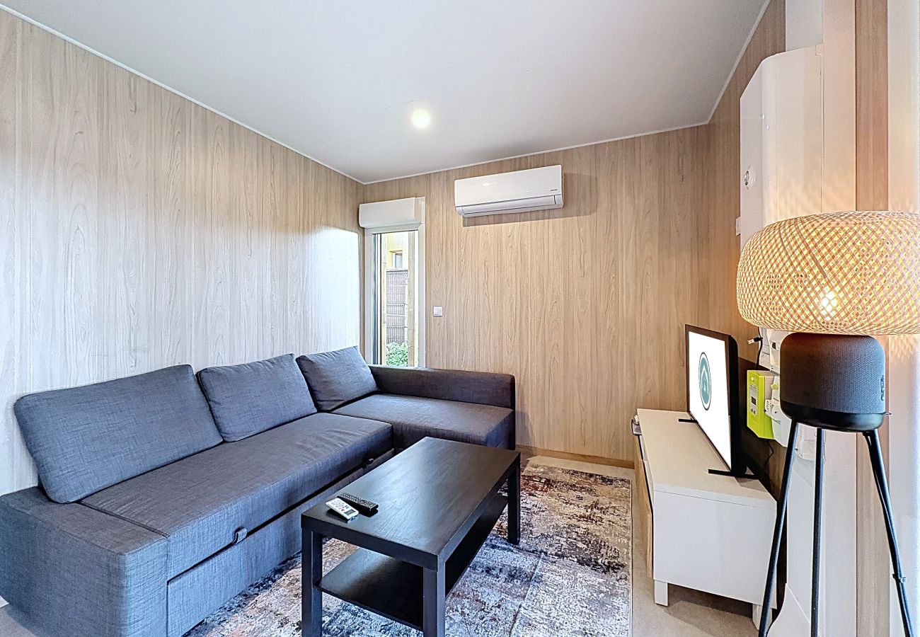 Maison à Loperhet - Maisonnette en bois  *Typerhet*