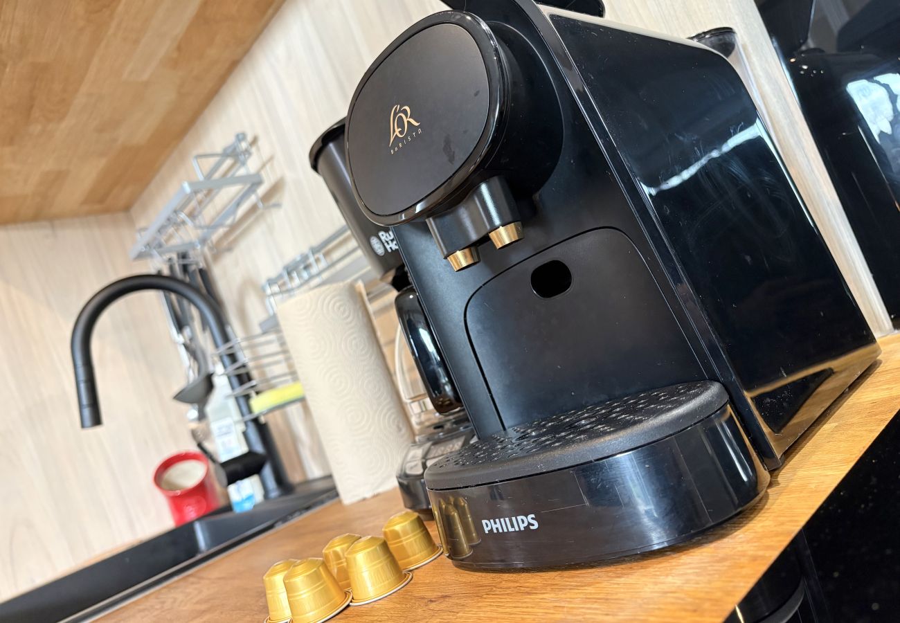 Maison à Loperhet - Maisonnette en bois  *Typerhet*