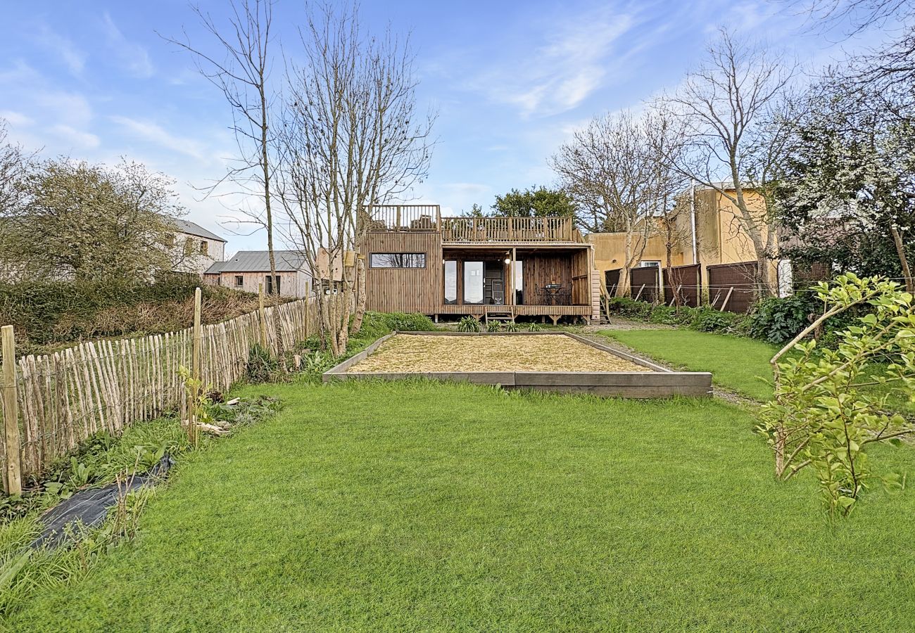 Maison à Loperhet - Maisonnette en bois  *Typerhet*