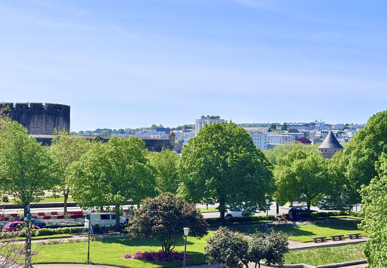 Appartement à Brest - Le Kastell Vue château pour cet élégant T3