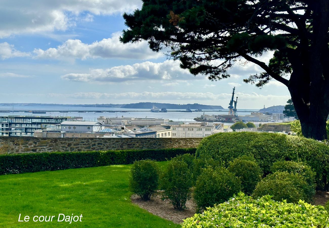 Appartement à Brest - Le Kastell Vue château pour cet élégant T3