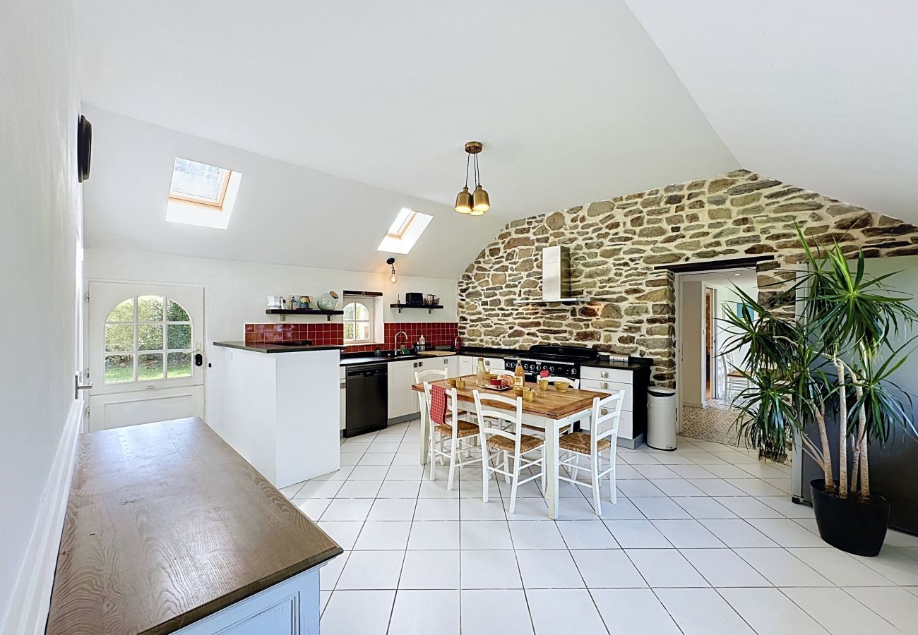 Maison à Le Relecq-Kerhuon - Longère en pierres, proche de la rade *Ty Kerhor*